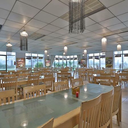 Capital O 47284 Atithi Resort Bharuch Екстериор снимка