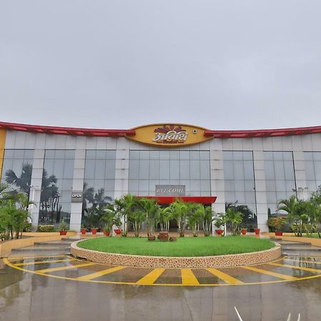 Capital O 47284 Atithi Resort Bharuch Екстериор снимка
