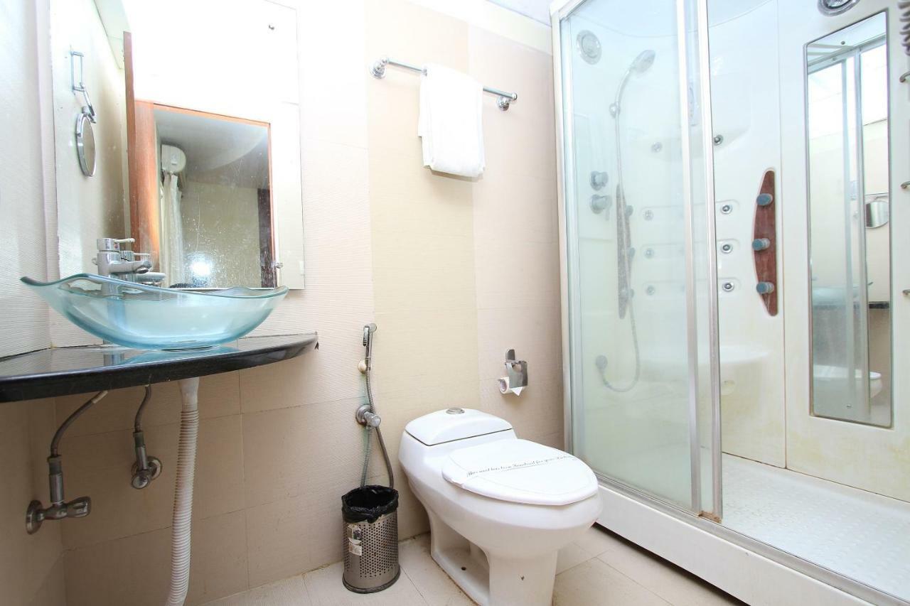 Capital O 47284 Atithi Resort Bharuch Екстериор снимка